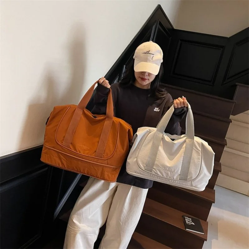 Высококачественная роскошная уникальная винтажная кожаная сумка через плечо для женщин, однотонная, модный дизайн и большая вместимость
Высококачественная роскошная уникальная винтажная кожаная сумка через плечо для женщин, однотонная, модный дизайн и большая вместимость