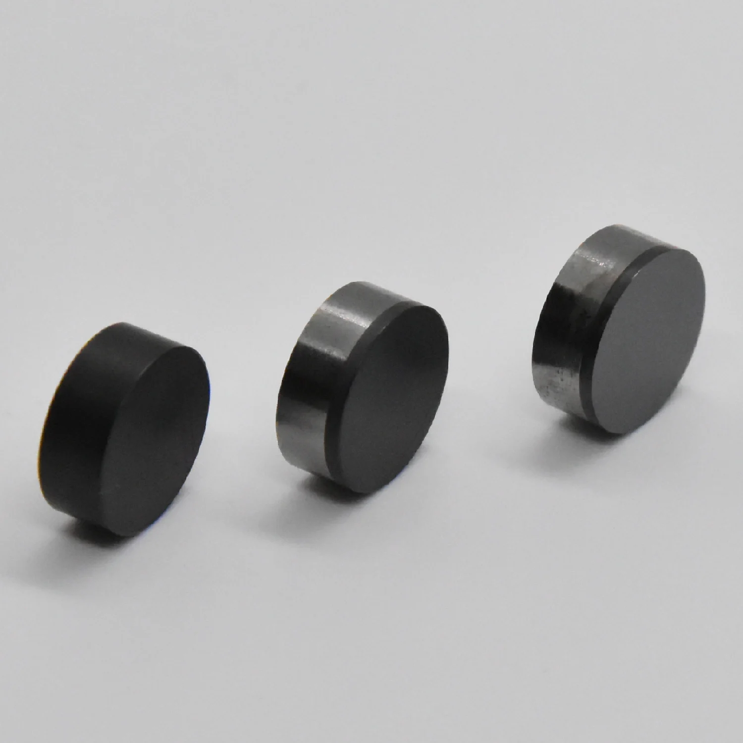 RNGN0903 Turning Plates 1204 PCD CBN Round Inserts Cylinder Resurfacing Metal Milling Tools 1/2'' 3/8'' Engine Turning Tool
RNGN0903 Turning Plates 1204 PCD CBN Round Inserts Cylinder Resurfacing Metal Milling Tools 1/2'' 3/8'' Engine Turning Tool