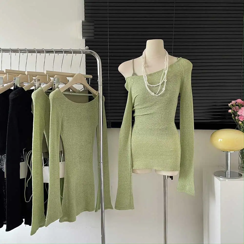 Sexy Backless Outfit New Green French Slim Small Halter Vest Long Sleeve Round Neck Knitted Elegant Pullover Top 2 Sets
Sexy Backless Outfit New Green French Slim Small Halter Vest Long Sleeve Round Neck Knitted Elegant Pullover Top 2 Sets
