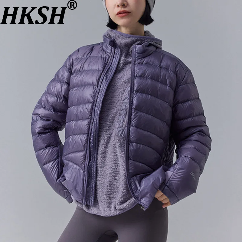 HKSH Winter New Men Women Down Coat Stand Collar Zipper Outdoor Sports Windproof Waterproof Lightweight Chic Warm Jacket HK13133
HKSH Winter New Men Women Down Coat Stand Collar Zipper Outdoor Sports Windproof Waterproof Lightweight Chic Warm Jacket HK13133
