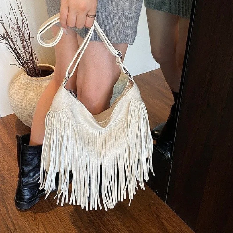 Chic Messenger Bag For Women Leather Made Famous Designer Functional And Elegant With Roomy Compartments
Chic Messenger Bag For Women Leather Made Famous Designer Functional And Elegant With Roomy Compartments