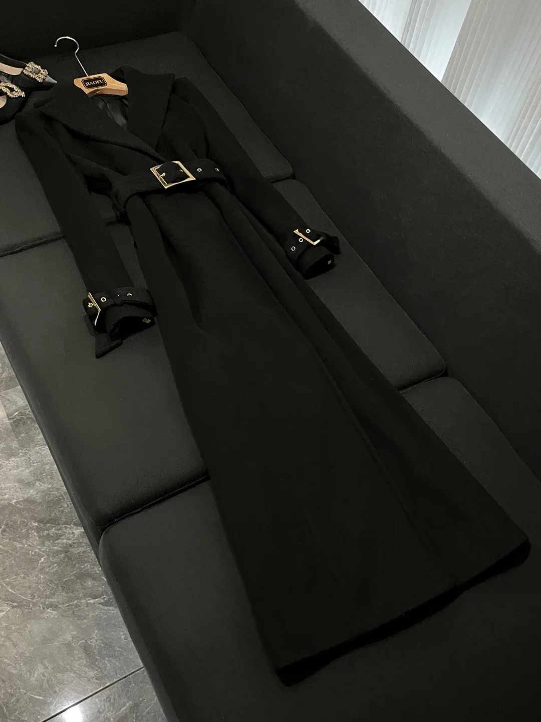 Зима 2022, новинка Sle Celebri Faion, простой пояс, удлиненное шерстяное пальто, шерстяное пальто A00 Long Sve Regular...
Зима 2022, новинка Sle Celebri Faion, простой пояс, удлиненное шерстяное пальто, шерстяное пальто A00 Long Sve Regular...