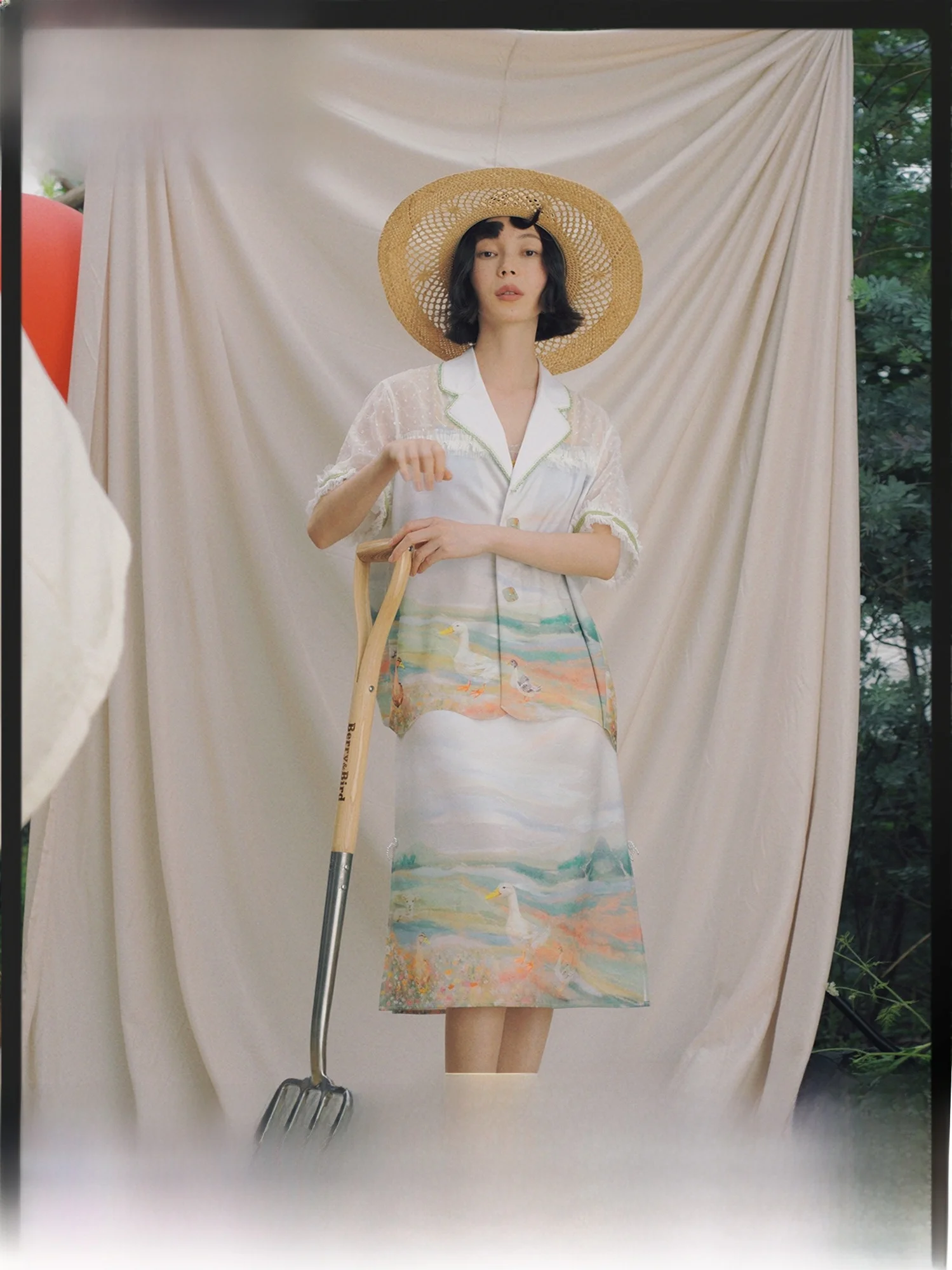 Свободная юбка Dopne Paintings с ретро-принтом, оригинальный дизайн, из полиэфирного волокна, с эффектом «волна»
Свободная юбка Dopne Paintings с ретро-принтом, оригинальный дизайн, из полиэфирного волокна, с эффектом «волна»