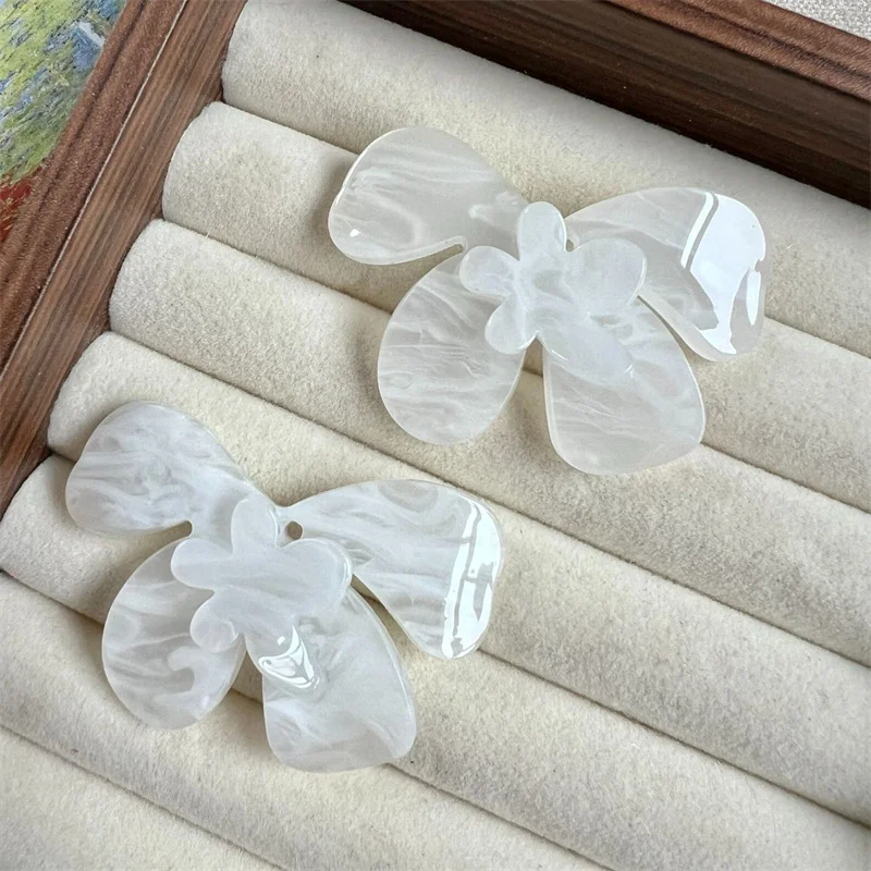 New arrived 30pcs/lot Blurring effect cartoon flowers shape petal acrylic beads diy jewelry garment hair accessory
New arrived 30pcs/lot Blurring effect cartoon flowers shape petal acrylic beads diy jewelry garment hair accessory