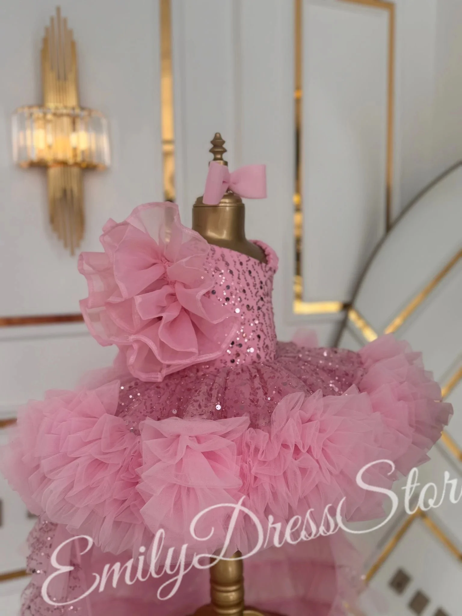 Pink Custom Flower Girl Dress for Wedding Sequins With Bow Asymmetry Lenght Kids Birthday First Communion Ball Gowns Custom
Pink Custom Flower Girl Dress for Wedding Sequins With Bow Asymmetry Lenght Kids Birthday First Communion Ball Gowns Custom