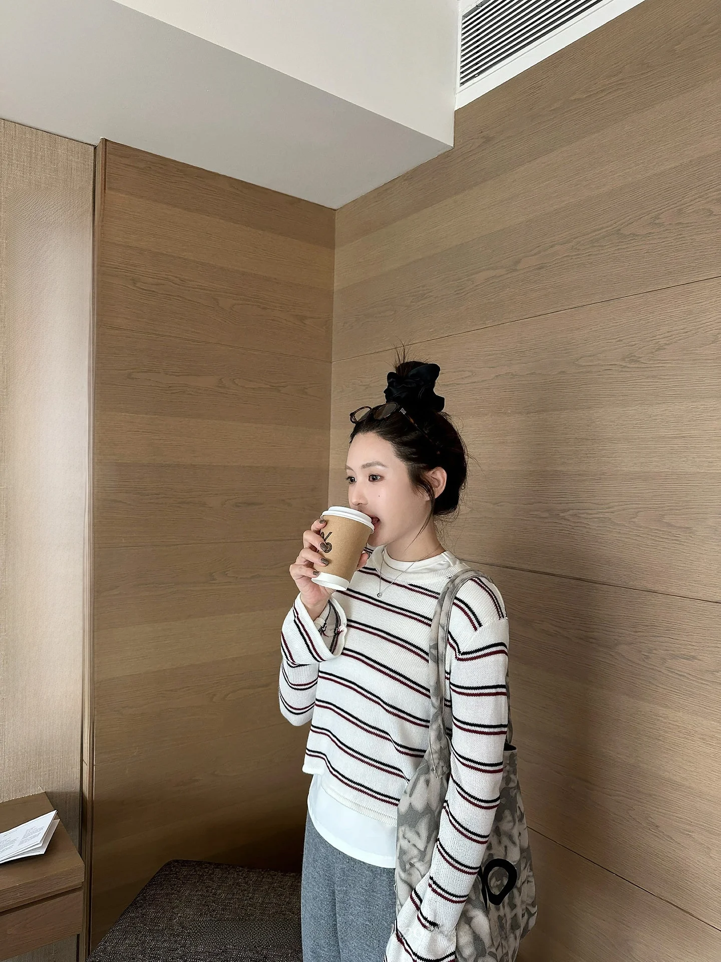 NingSi Women's round Neck Striped Flared Sleeve Knitwear Short Slim Fit Spring Casual Style Breathable Long Sleeve Top
NingSi Women's round Neck Striped Flared Sleeve Knitwear Short Slim Fit Spring Casual Style Breathable Long Sleeve Top