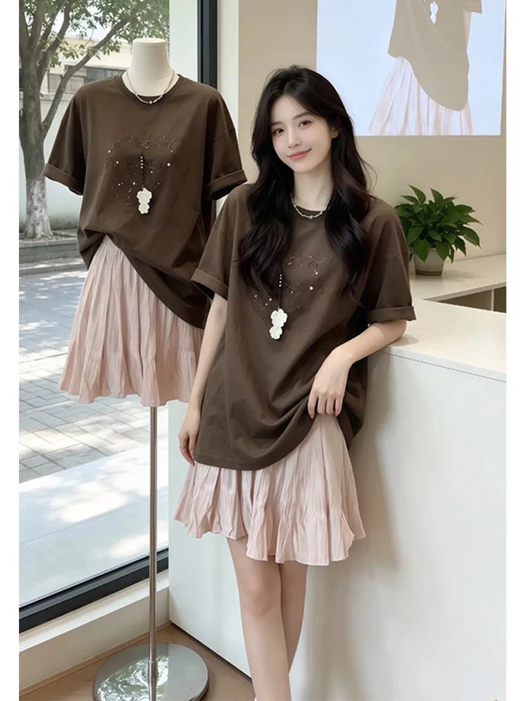 Casual Loose Women's Two-Piece Set Short Sleeve T-Shirt A-Line Skirt Breathable Comfortable Summer Fashion plus Size
Casual Loose Women's Two-Piece Set Short Sleeve T-Shirt A-Line Skirt Breathable Comfortable Summer Fashion plus Size
