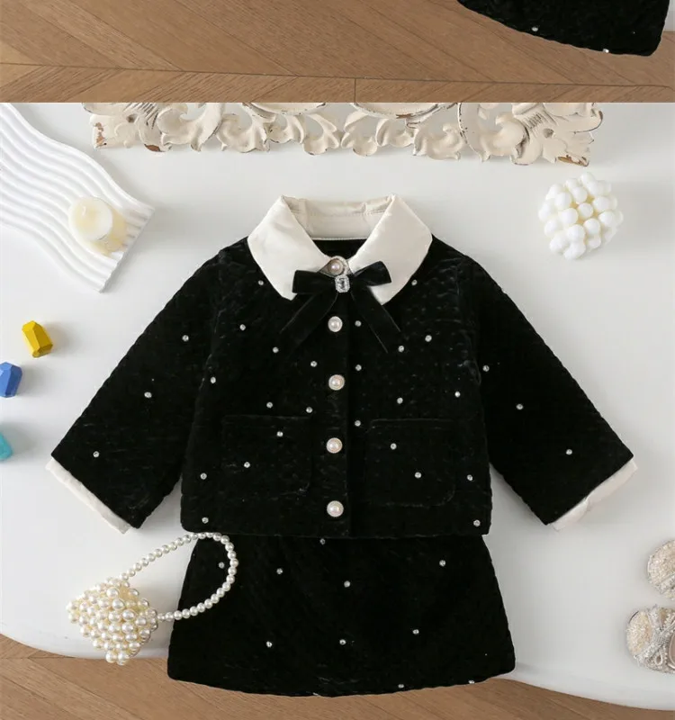 Girls' Winter Set New Korean Edition Children's Cotton Thick Coat Short Skirt Two Piece Set 90-140cm
Girls' Winter Set New Korean Edition Children's Cotton Thick Coat Short Skirt Two Piece Set 90-140cm