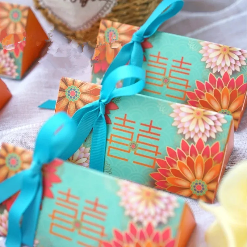100pcs New Chinese style Flower Candy Boxes Wedding Favors Party Decoration Giveaways Gift Box Chocolate Box
100pcs New Chinese style Flower Candy Boxes Wedding Favors Party Decoration Giveaways Gift Box Chocolate Box