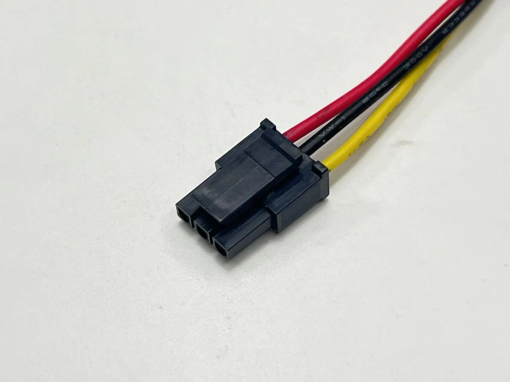 436450300 Wire harness, MOLEX MICRO FIT 3.0mm Pitch OTS Cable, 43645-0300, 3P With UL1061, 20AWG Wires, Off the Shelf
436450300 Wire harness, MOLEX MICRO FIT 3.0mm Pitch OTS Cable, 43645-0300, 3P With UL1061, 20AWG Wires, Off the Shelf