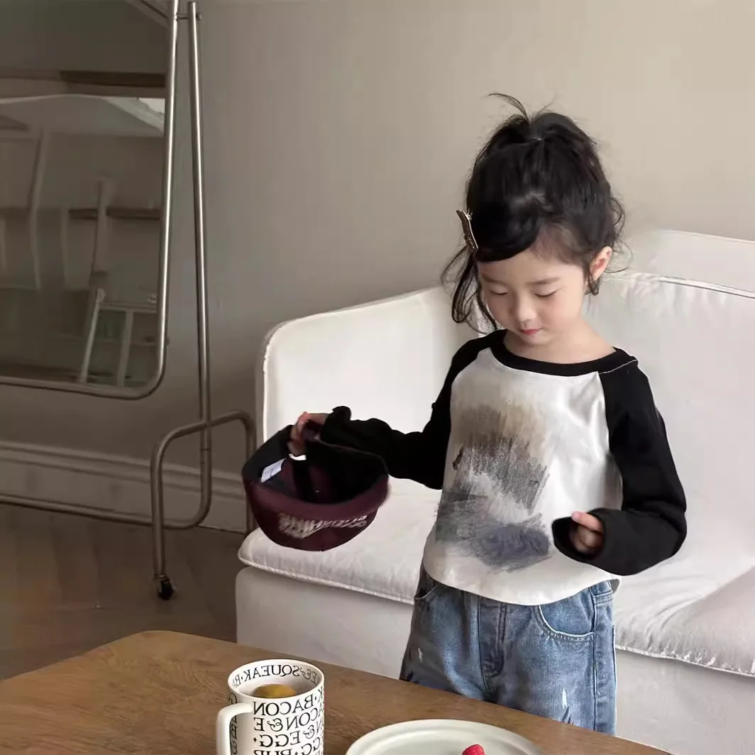 Girls Top 2024 Spring Summer New Girls Korean Style Printed Short Long-sleeved T-shirt Baby Fashion All Round Neck Top Casual
Girls Top 2024 Spring Summer New Girls Korean Style Printed Short Long-sleeved T-shirt Baby Fashion All Round Neck Top Casual