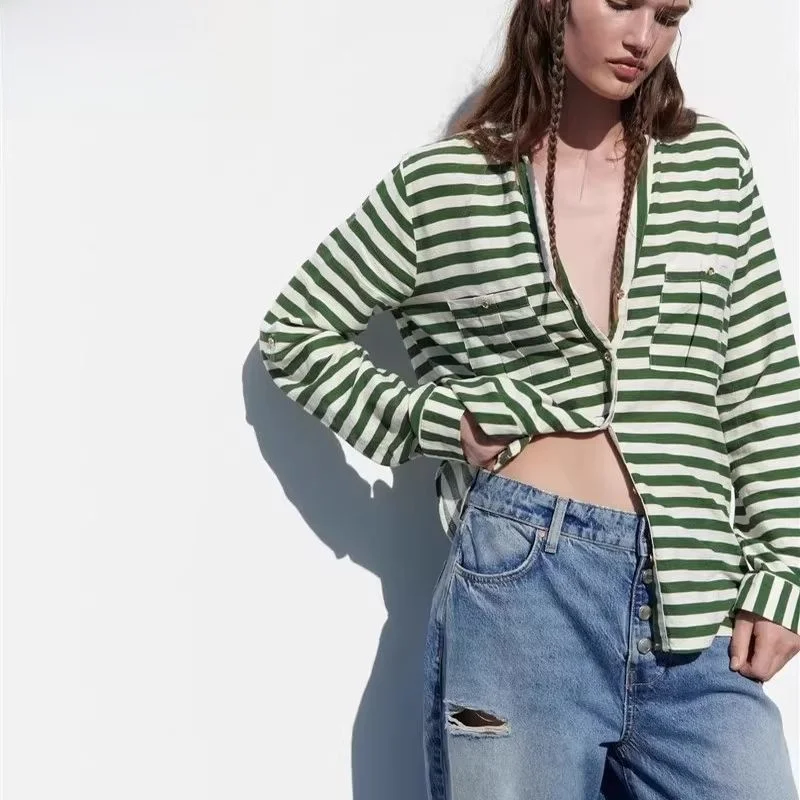 Summer 2023 Women's irt Cotton Polyester Blend Loose Fit Long Sve V-Ne Button up Striped Pattern Rollable Sve Linen
Summer 2023 Women's irt Cotton Polyester Blend Loose Fit Long Sve V-Ne Button up Striped Pattern Rollable Sve Linen