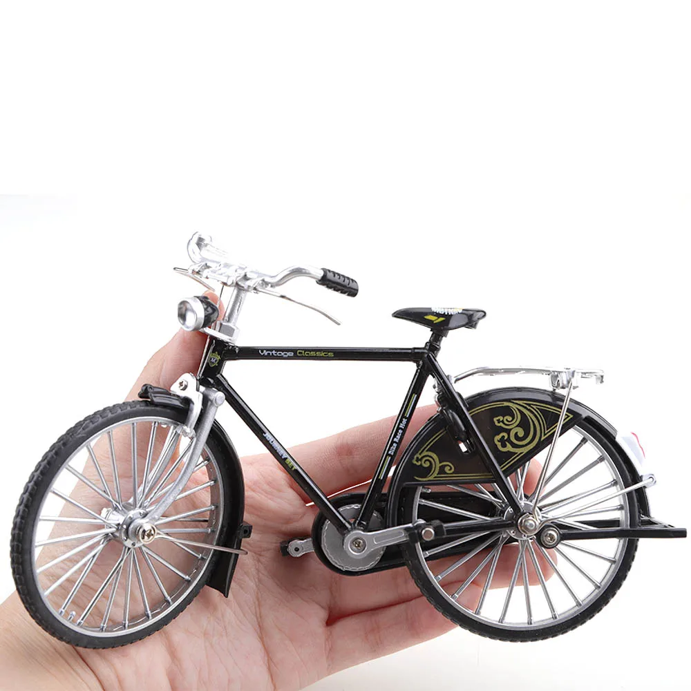 (Boxed), 1/10 scale, vintage 28-inch two-wheeled bicycle model, metal casting, tabletop decoration, the best gift
(Boxed), 1/10 scale, vintage 28-inch two-wheeled bicycle model, metal casting, tabletop decoration, the best gift