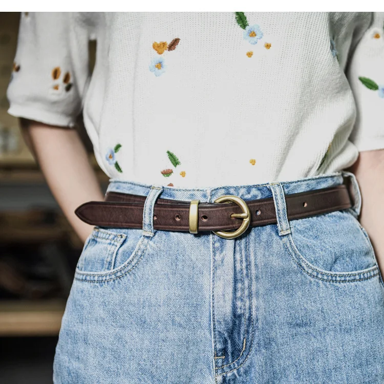Retro handmade real cowhide belt pure cowhide needle buckle Hong Kong style denim versatile belt simple women's belt
Retro handmade real cowhide belt pure cowhide needle buckle Hong Kong style denim versatile belt simple women's belt