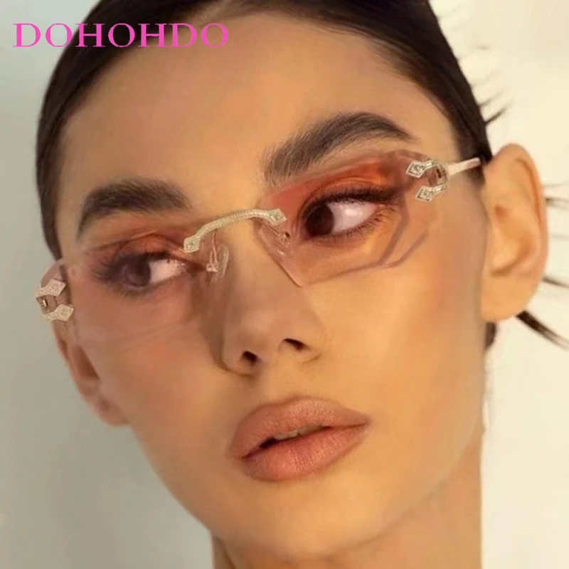 New Fashion Brand Designer Rimless Small Square Women Sunglasses Trendy Luxury Men Sunglasses Travel Driving Eyewear Очки UV400 
New Fashion Brand Designer Rimless Small Square Women Sunglasses Trendy Luxury Men Sunglasses Travel Driving Eyewear Очки UV400