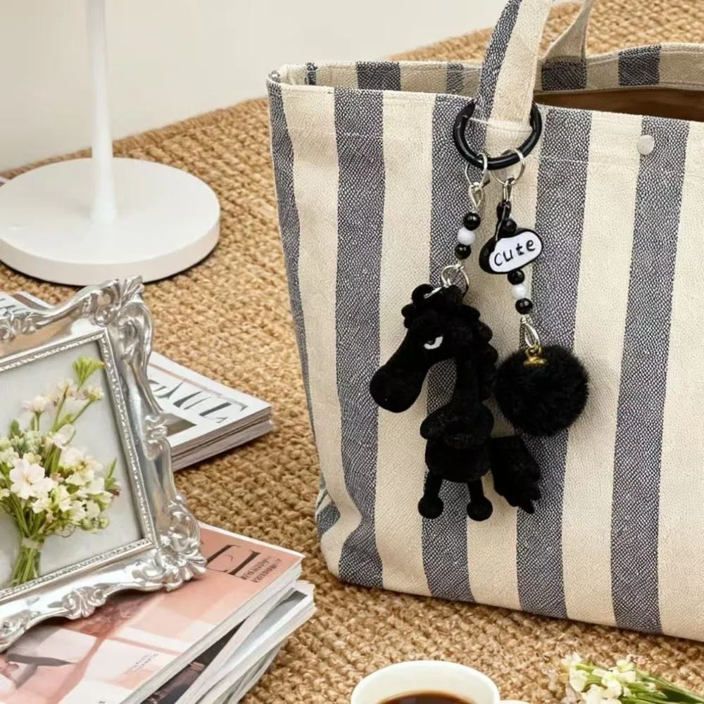 Cute Elegant Year of the Horse Keychain Adorable Animal Zodiac Pendant Mascot Chinese New Year Plush Pony Bag Charm Decoration
Cute Elegant Year of the Horse Keychain Adorable Animal Zodiac Pendant Mascot Chinese New Year Plush Pony Bag Charm Decoration