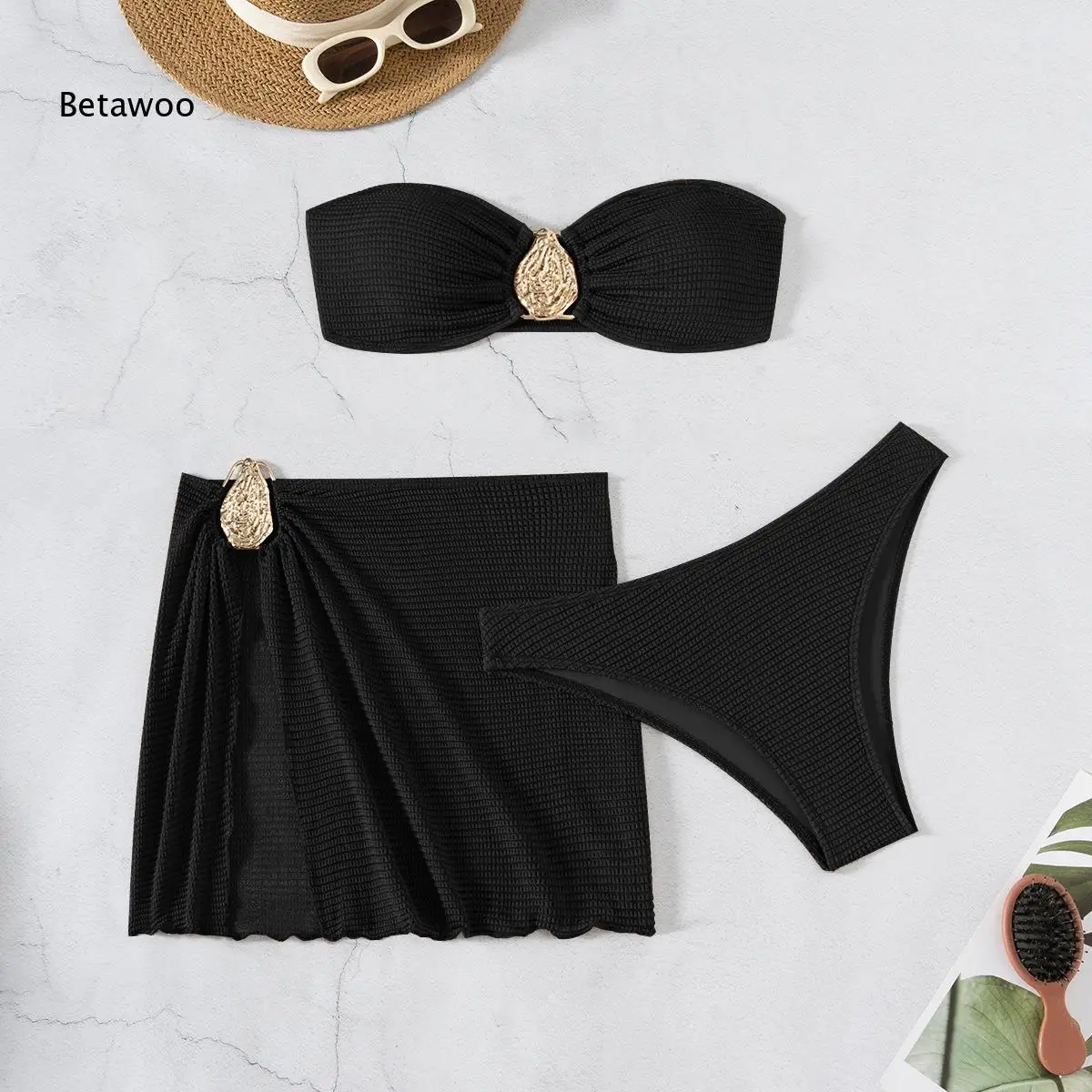 Elegant Metal Accent Waffle Texture Bandeau Three Piece Swimwear
Elegant Metal Accent Waffle Texture Bandeau Three Piece Swimwear