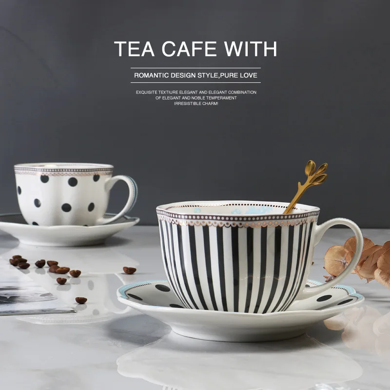 Керамические кофейные чашки и тарелки в европейском стиле в дворцовом стиле, изысканный сервиз для послеобеденного чая с английским цветком
Керамические кофейные чашки и тарелки в европейском стиле в дворцовом стиле, изысканный сервиз для послеобеденного чая с английским цветком
