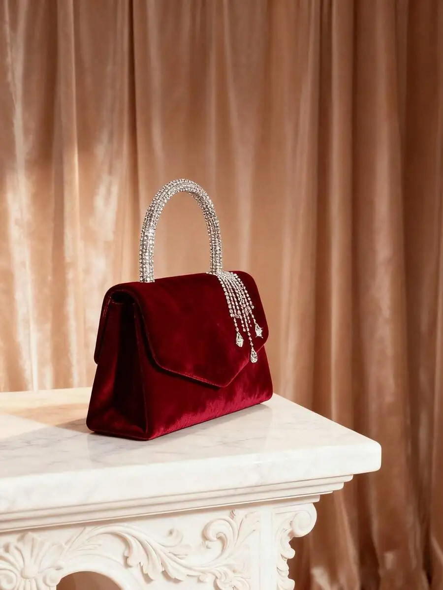 Luxurious Burgundy Velvet Mini Handbag With Crystal-Embellished Arch Handle And Dangling Pearl Fringe For Gala Wedding Prom
Luxurious Burgundy Velvet Mini Handbag With Crystal-Embellished Arch Handle And Dangling Pearl Fringe For Gala Wedding Prom