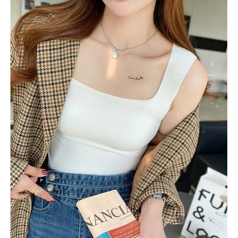 New Wide Shoulder Camisole Square Neck Beautiful Back Threaded Vest Women's Seamless One-piece Fixed Cup Casual Solid Tops
New Wide Shoulder Camisole Square Neck Beautiful Back Threaded Vest Women's Seamless One-piece Fixed Cup Casual Solid Tops