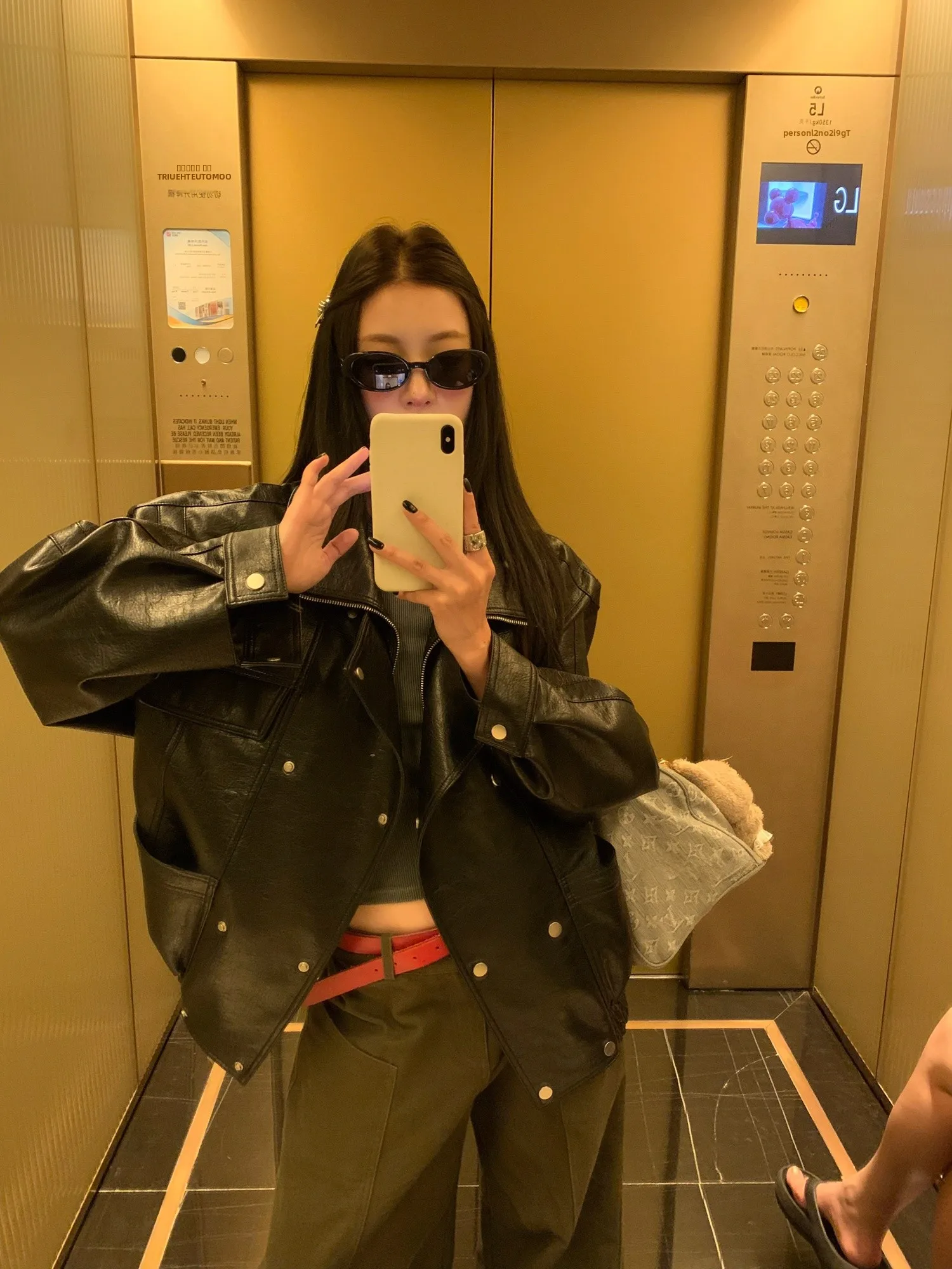 Кожаная куртка YLPU с ретро-воротником и защитой для зубов, для больших собак, Miss Roland, модная, с длинными рукавами, на молнии, женское пальто
Кожаная куртка YLPU с ретро-воротником и защитой для зубов, для больших собак, Miss Roland, модная, с длинными рукавами, на молнии, женское пальто