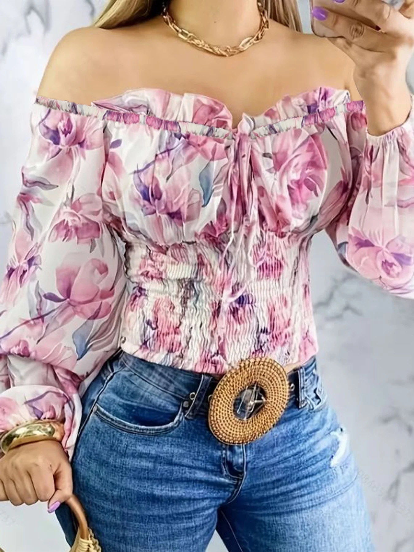 Women Clothes Floral Print Off Shoulder Puff Long Sleeve Smocked Blouse Ruffle Trim Drawstring Crop Top for Casual Vacation
Women Clothes Floral Print Off Shoulder Puff Long Sleeve Smocked Blouse Ruffle Trim Drawstring Crop Top for Casual Vacation