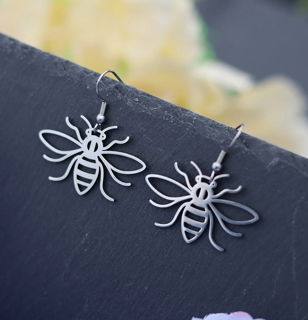 Cxwind Stainless Steel Insect Bee Vintage Hoop Earrings For Women Bohemia Jewelry Fashion Earring Gift
Cxwind Stainless Steel Insect Bee Vintage Hoop Earrings For Women Bohemia Jewelry Fashion Earring Gift