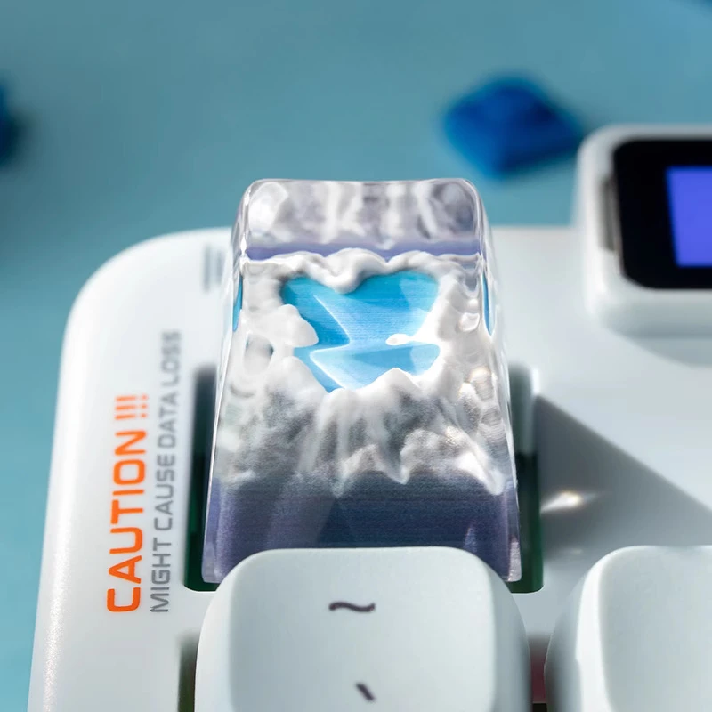 Changbai Mountain Tianchi heart-shaped pool resin keycap mechanical keyboard cap 3D resin personalized keycap
Changbai Mountain Tianchi heart-shaped pool resin keycap mechanical keyboard cap 3D resin personalized keycap