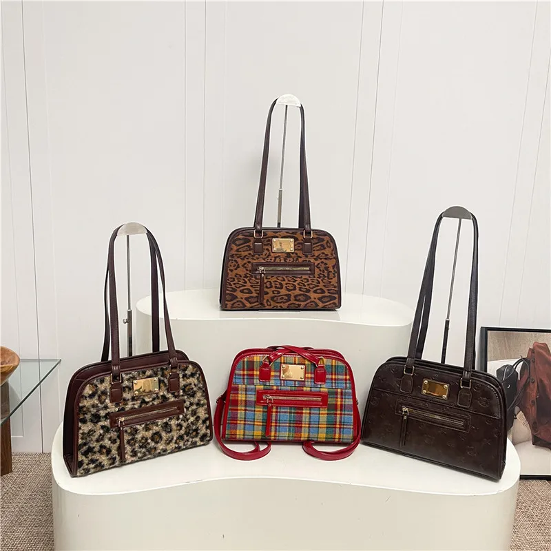 Новинка 2023 года, винтажная женская сумка через плечо из натуральной кожи, просторная сумка подмышками, минималистичный стиль рюкзака, вместительный и универсальный
Новинка 2023 года, винтажная женская сумка через плечо из натуральной кожи, просторная сумка подмышками, минималистичный стиль рюкзака, вместительный и универсальный