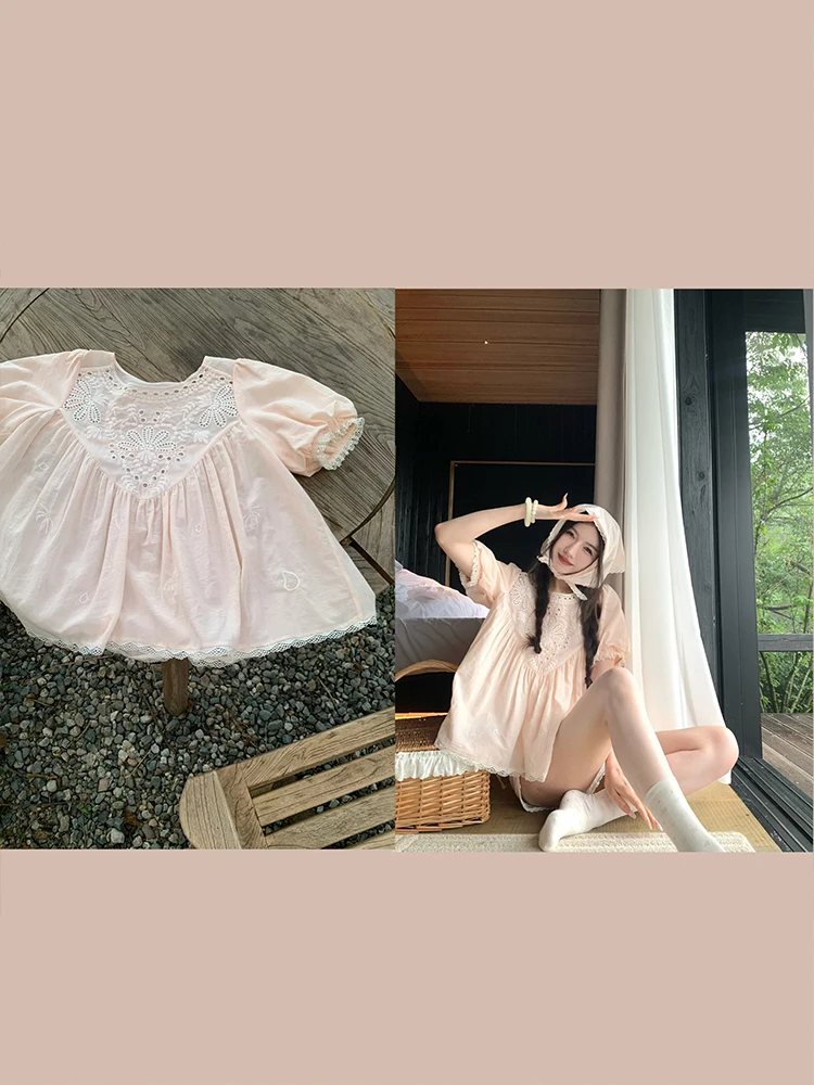 Женская блузка Yu Xiao Lychee: Нежный молодежный дизайн, ажурная вышивка, свободный крой, короткий рукав, дышащая, летняя, модная
Женская блузка Yu Xiao Lychee: Нежный молодежный дизайн, ажурная вышивка, свободный крой, короткий рукав, дышащая, летняя, модная