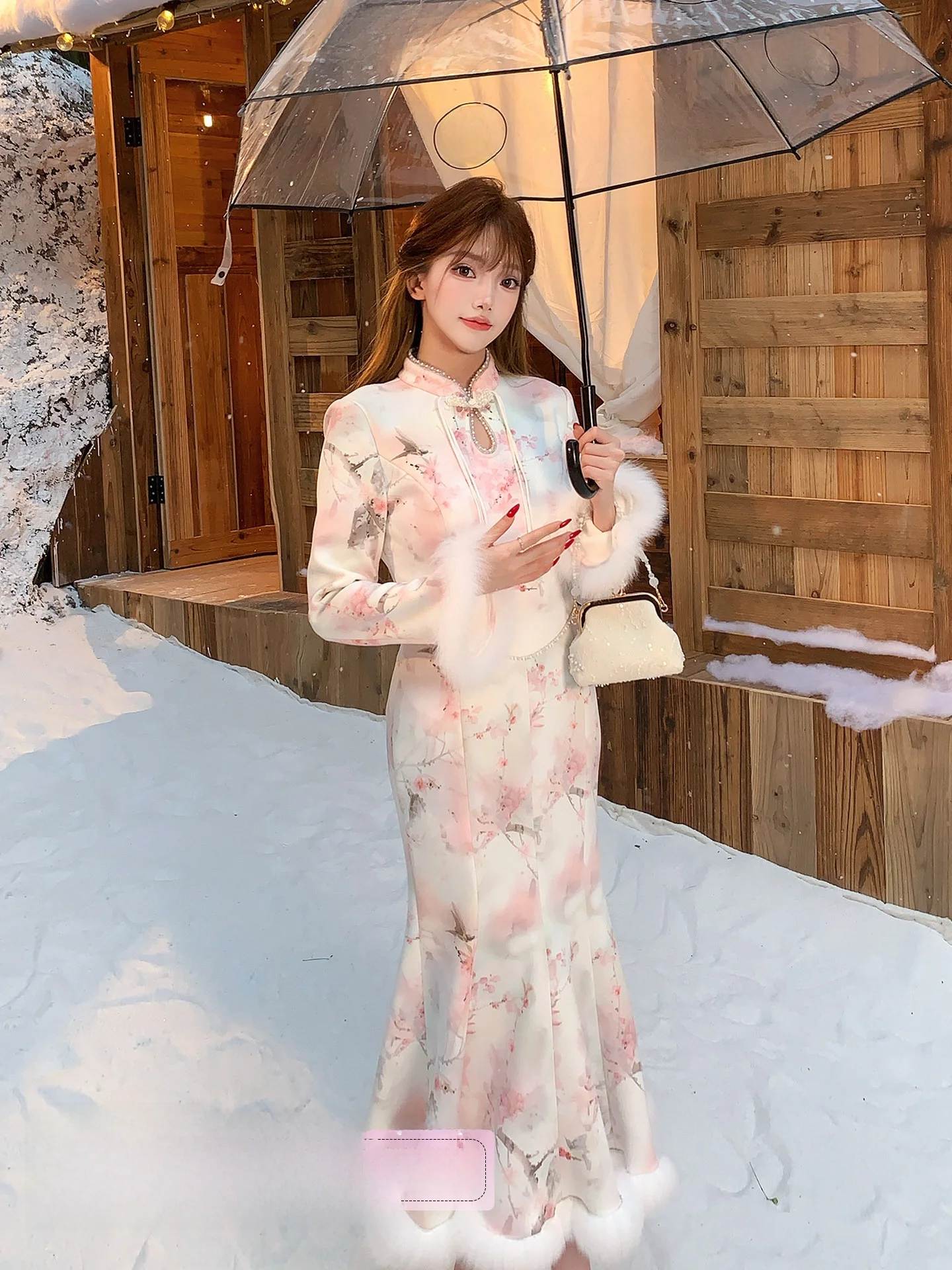 New Chinese Style Water-Media Painting Print Qipao Dress High Waist Tailored Long Sleeve Floral Skirt Wrap Bodycon Dress
New Chinese Style Water-Media Painting Print Qipao Dress High Waist Tailored Long Sleeve Floral Skirt Wrap Bodycon Dress