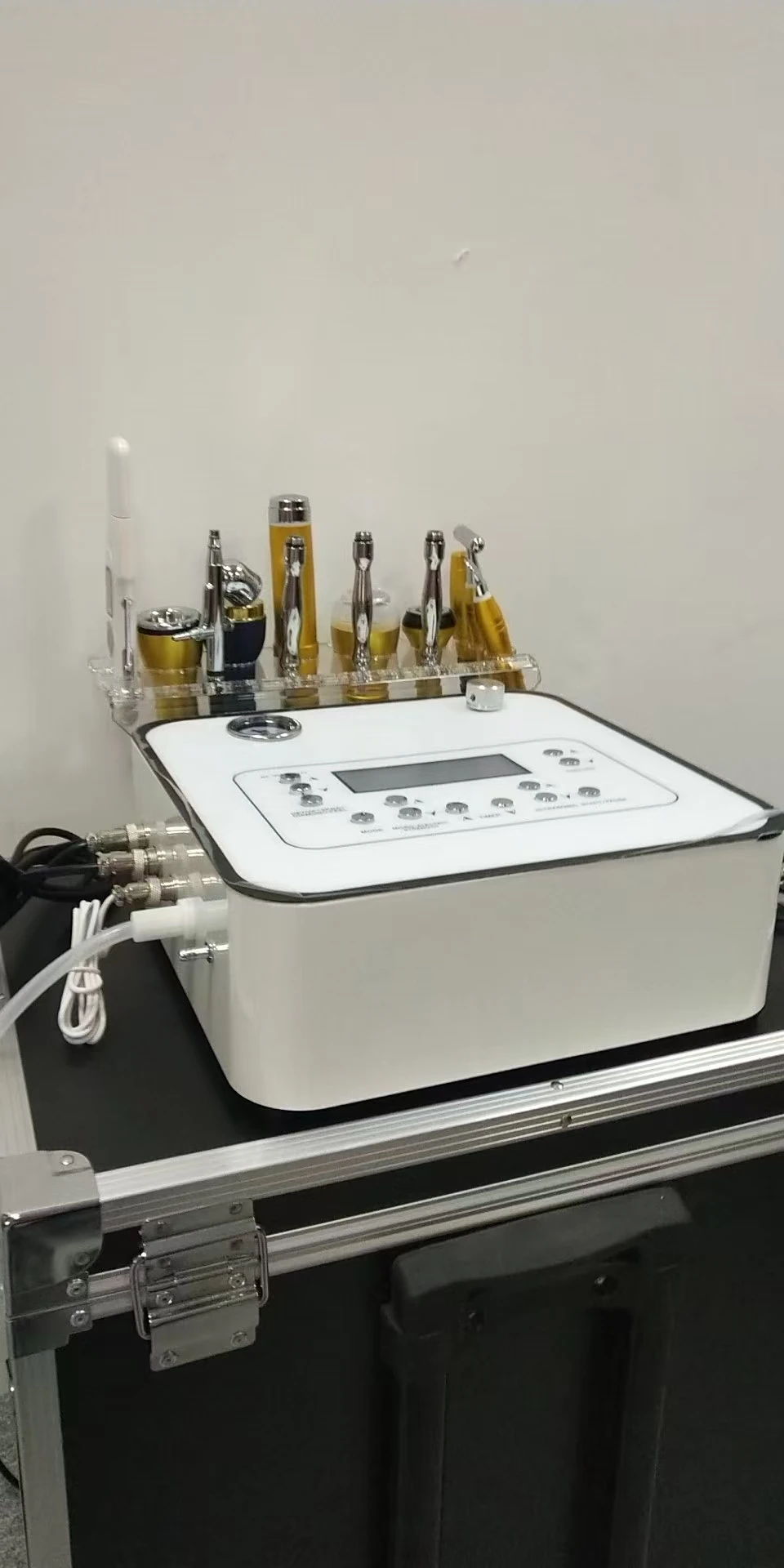 Роскошное электрическое массажное кресло-кушетка для педикюра и спа-процедур с функцией массажа головы и мытья волос
Роскошное электрическое массажное кресло-кушетка для педикюра и спа-процедур с функцией массажа головы и мытья волос