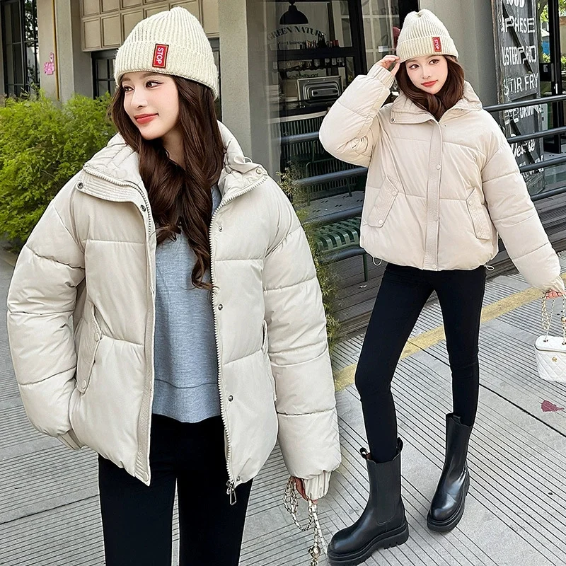 2025 New Winter Fashion Lightweight Down Cotton-Padded Coat Women's Cropped Loose Fit Thickened Puffer Jacket Petite Jacket
2025 New Winter Fashion Lightweight Down Cotton-Padded Coat Women's Cropped Loose Fit Thickened Puffer Jacket Petite Jacket