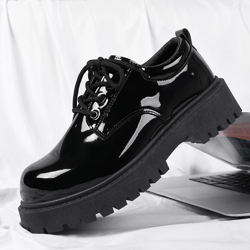 Мужские кожаные туфли на толстой подошве, повседневные, на все сезоны, с мягкой подошвой, для прогулок на улице, для деловых встреч и торжественных мероприятий.
Мужские кожаные туфли на толстой подошве, повседневные, на все сезоны, с мягкой подошвой, для прогулок на улице, для деловых встреч и торжественных мероприятий.