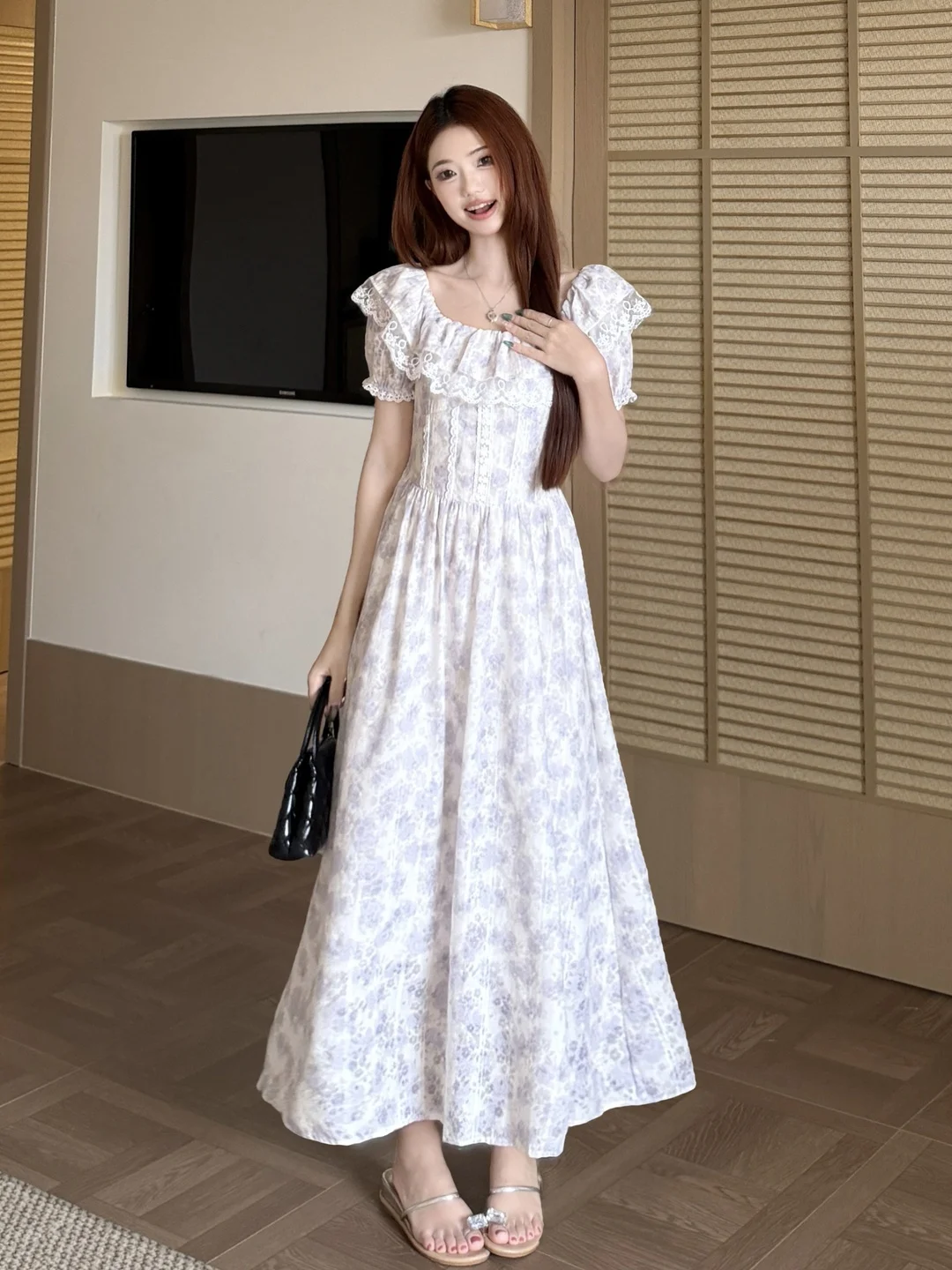 Summer Floral Lace Trimmed Neck Dress for plus Size Women French Style A-Line Long Skirt Breathable Skin-Friendly Short ...
Summer Floral Lace Trimmed Neck Dress for plus Size Women French Style A-Line Long Skirt Breathable Skin-Friendly Short ...