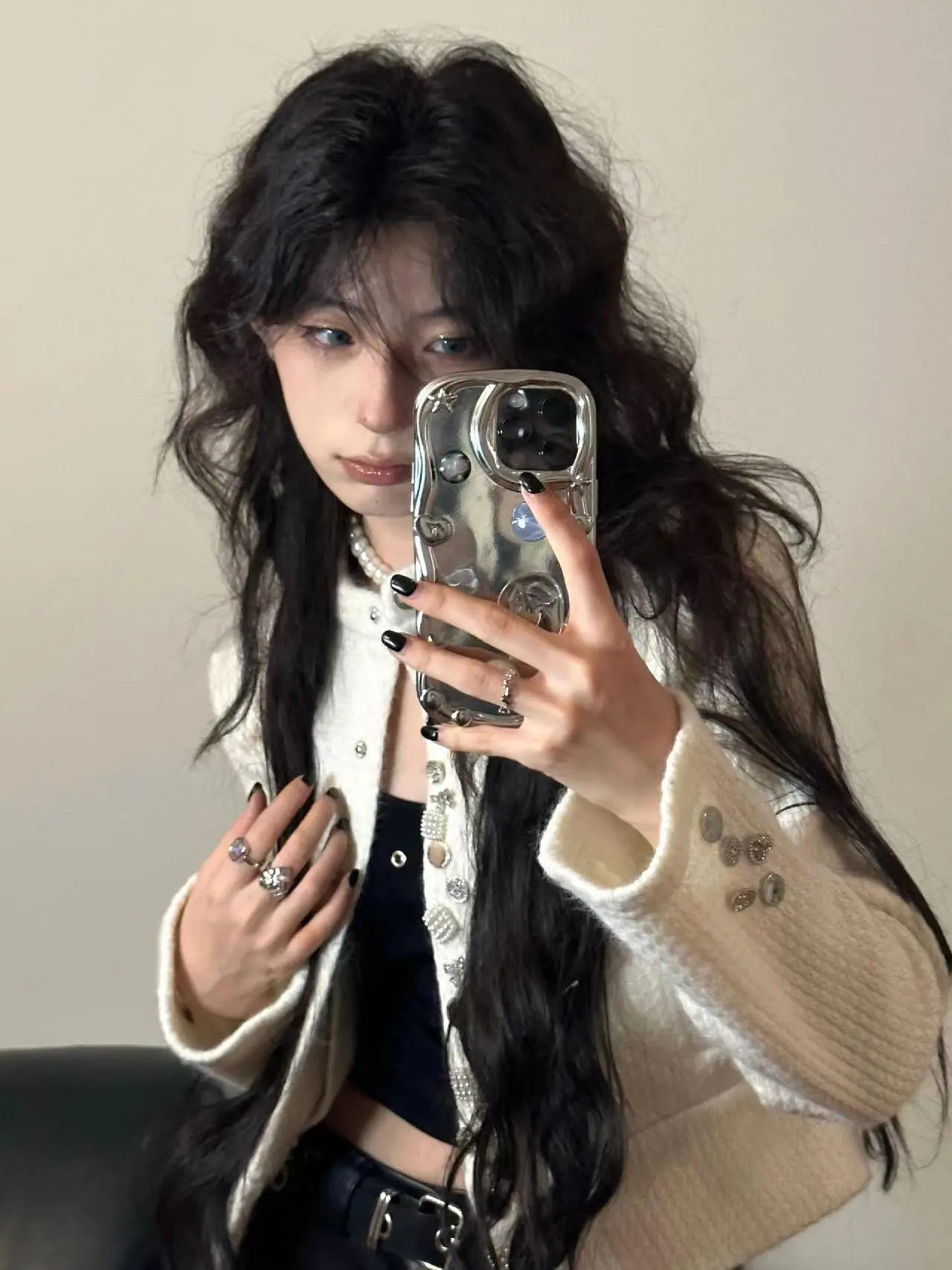 Укороченный твидовый жакет женский зимний с множеством карманов, на пуговицах, в клетку, утепленный, усиленный, защитный, ветрозащитный, для офиса
Укороченный твидовый жакет женский зимний с множеством карманов, на пуговицах, в клетку, утепленный, усиленный, защитный, ветрозащитный, для офиса