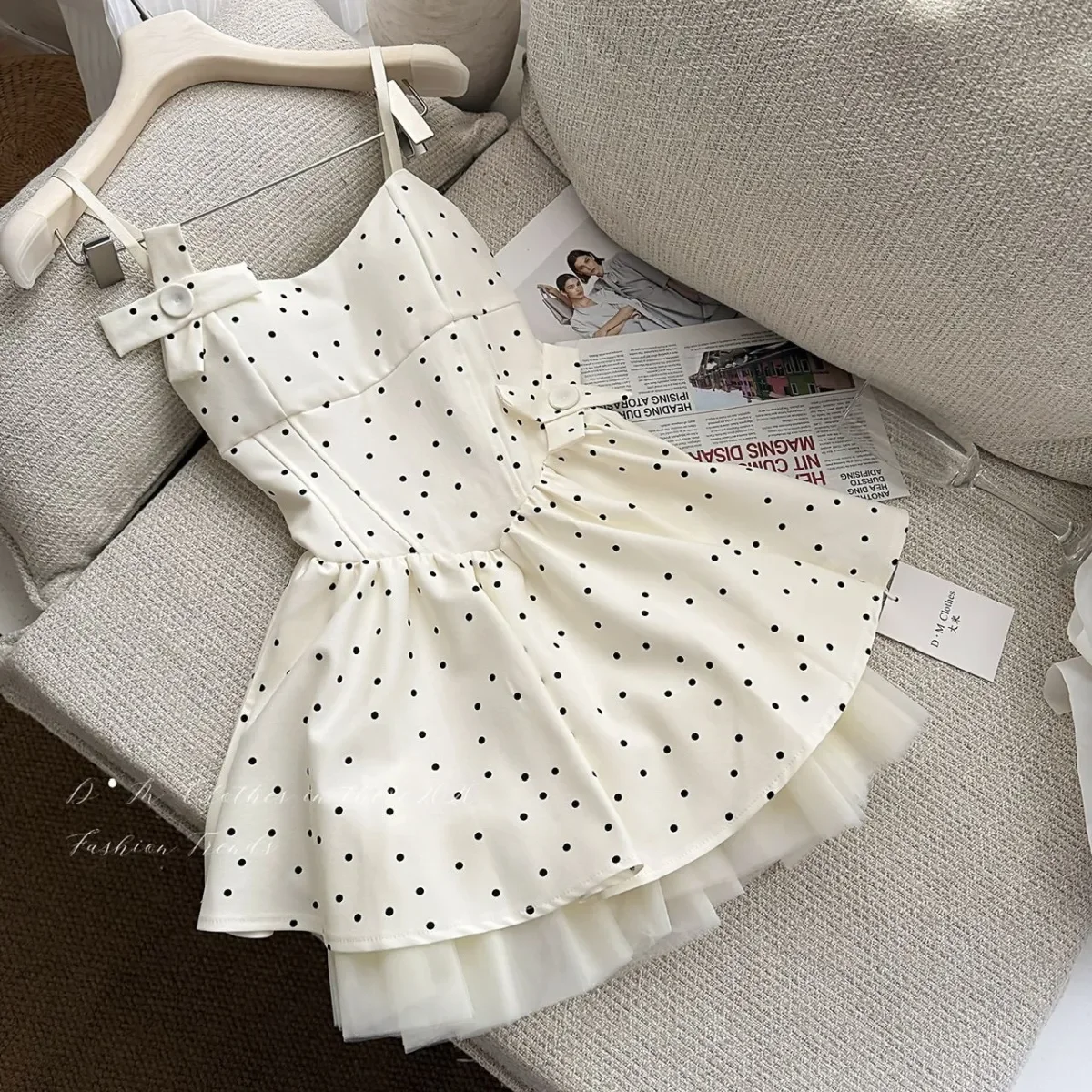 Y2K Polka Dot Mesh Mini Dress Women Casual Sweet Straps Puffy Dress Japanese Kawaii Fairy Princess Birthday Party Streetwear
Y2K Polka Dot Mesh Mini Dress Women Casual Sweet Straps Puffy Dress Japanese Kawaii Fairy Princess Birthday Party Streetwear