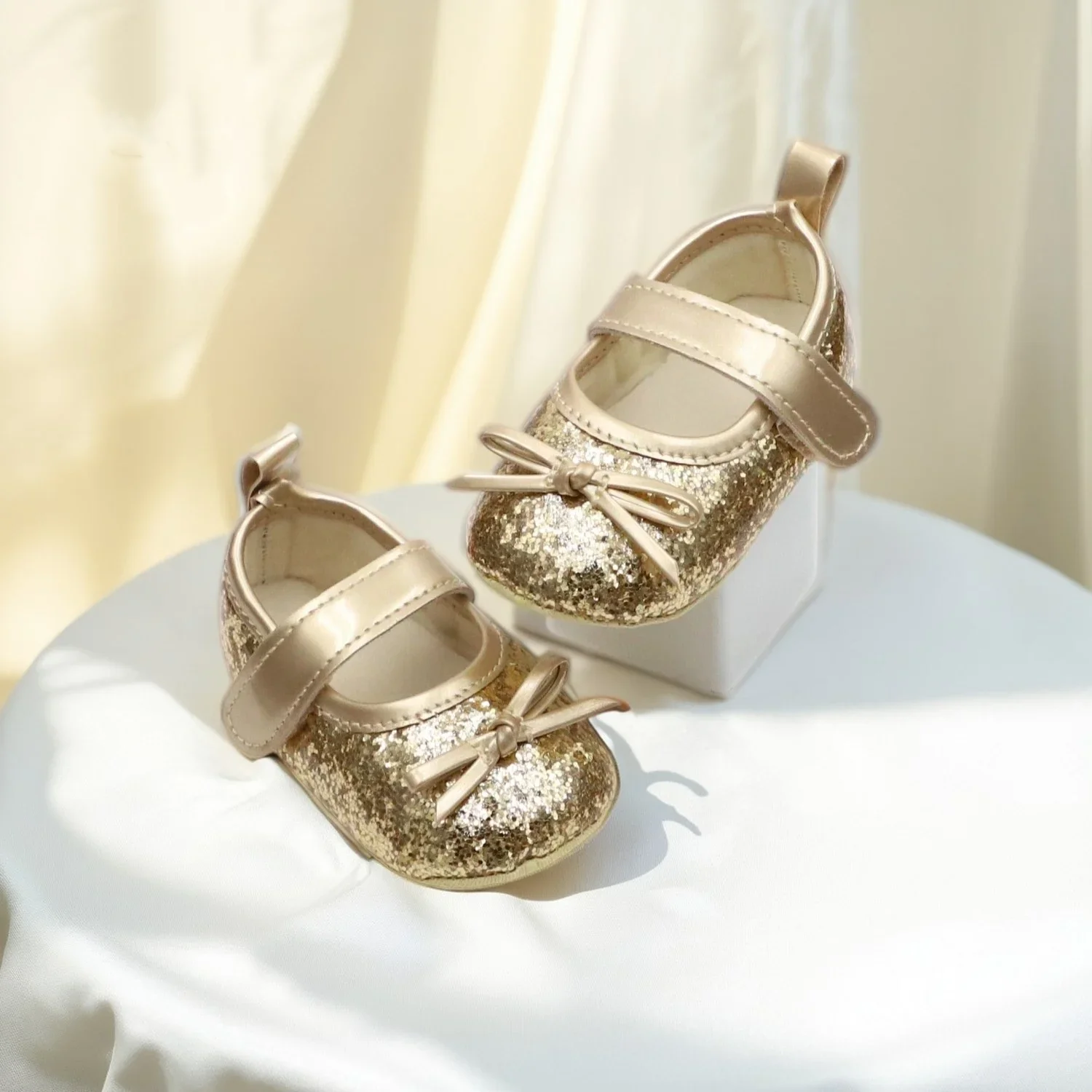 2026 NEW Baby girl princess shoes birthday shoes 0-18 months baby walking shoes soft soled bow shoes
2026 NEW Baby girl princess shoes birthday shoes 0-18 months baby walking shoes soft soled bow shoes