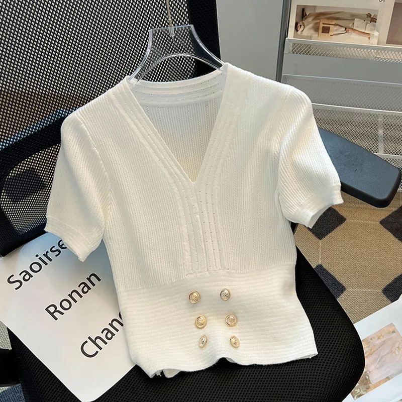 2025 Summer New V-neck Knitwear Office Lady Fashion Commute Solid Tops Women Chic Button Elastic Slim T-shirt
2025 Summer New V-neck Knitwear Office Lady Fashion Commute Solid Tops Women Chic Button Elastic Slim T-shirt