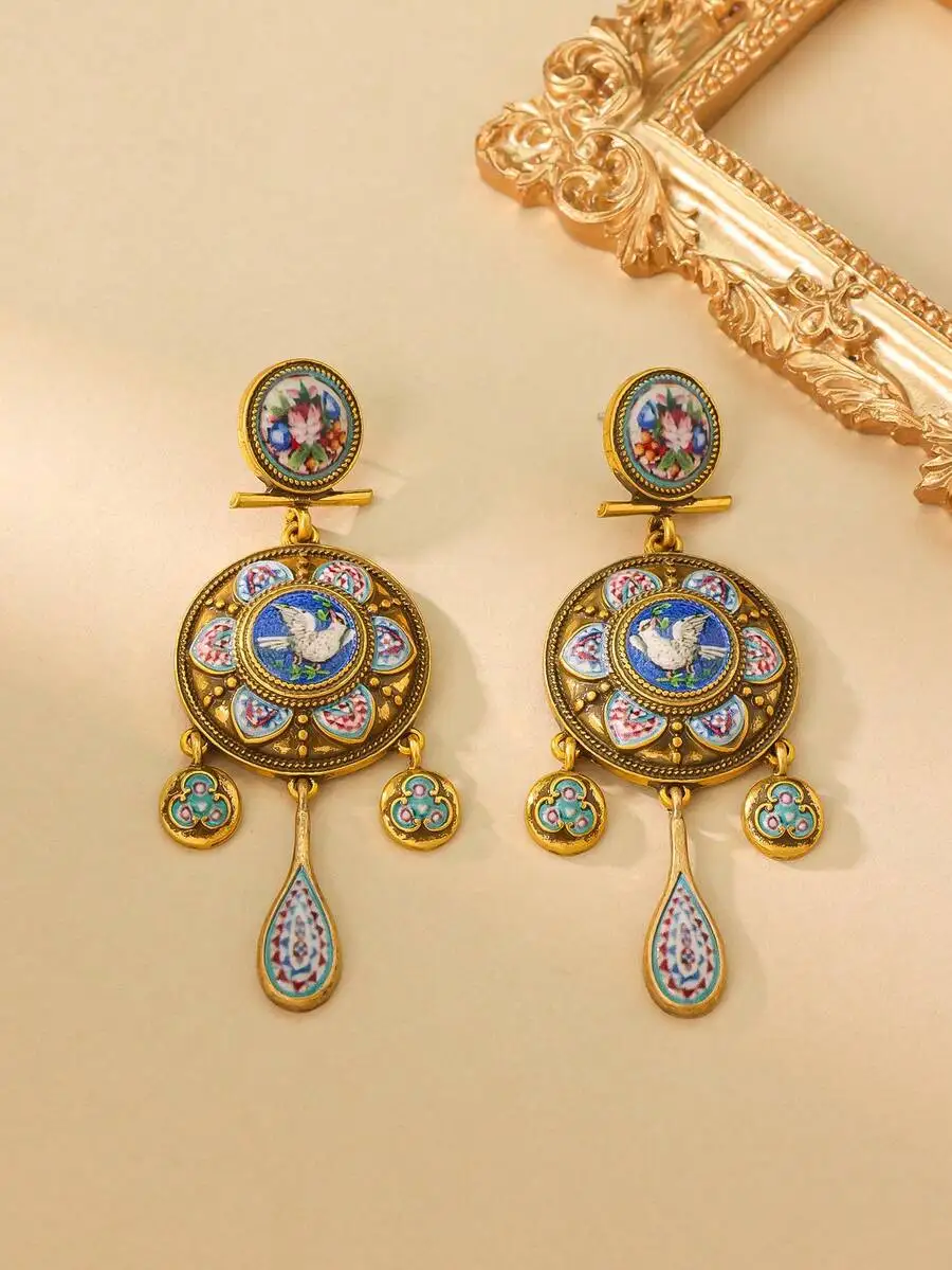 Vintage Retro Metal Earrings With Colorful Floral And Bird Motif, Enamel Inlay Design For Formal Events
Vintage Retro Metal Earrings With Colorful Floral And Bird Motif, Enamel Inlay Design For Formal Events