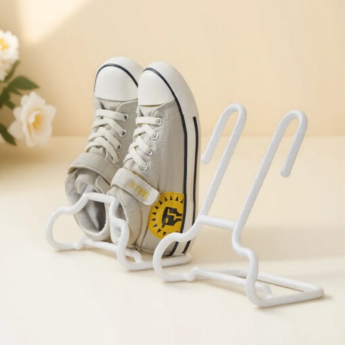 2Pcs Household Sunshine Shoe Rack Double Hooks Balcony Multi-purpose Drying Shoe Rack Hooks Shoe Storage Organizer for Home
2Pcs Household Sunshine Shoe Rack Double Hooks Balcony Multi-purpose Drying Shoe Rack Hooks Shoe Storage Organizer for Home