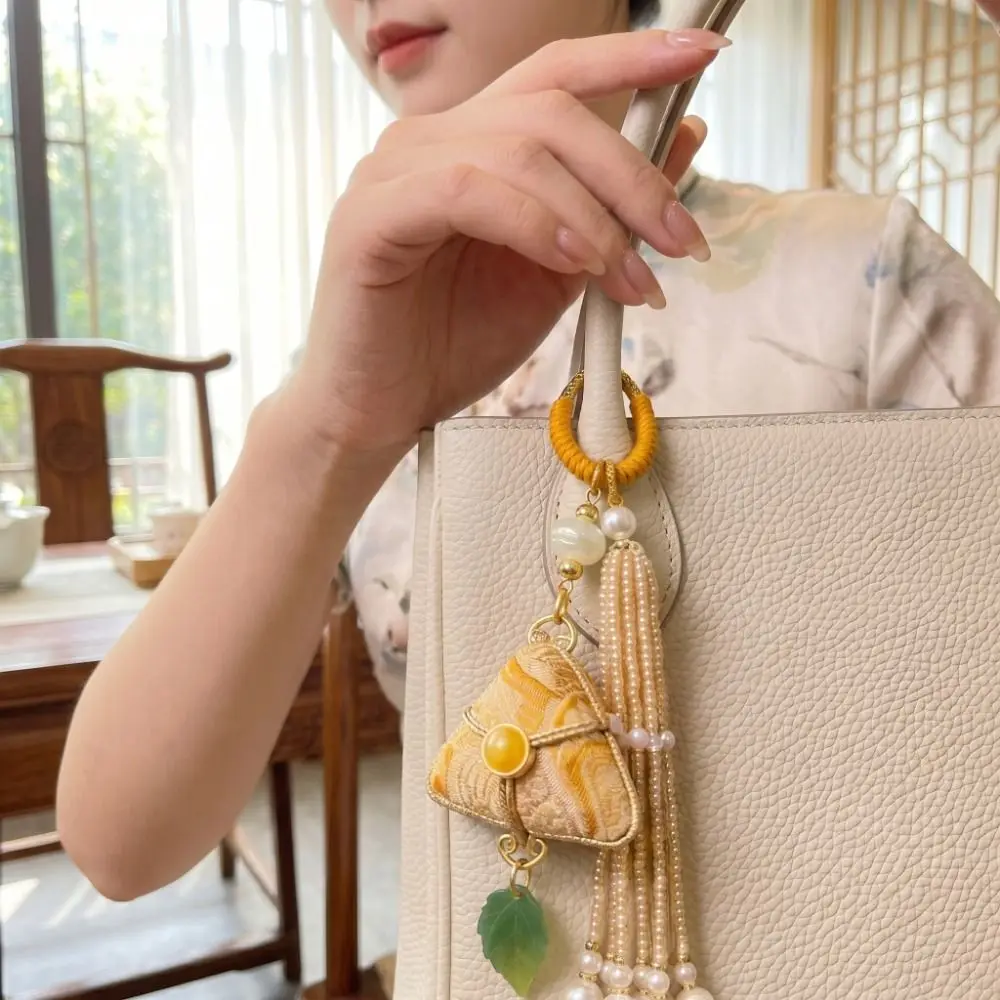 Chinese Style Dragon Boat Festival Pendant with Tassel Traditional Zongzi Door Hanging Triangular Backpack Pendant Window
Chinese Style Dragon Boat Festival Pendant with Tassel Traditional Zongzi Door Hanging Triangular Backpack Pendant Window