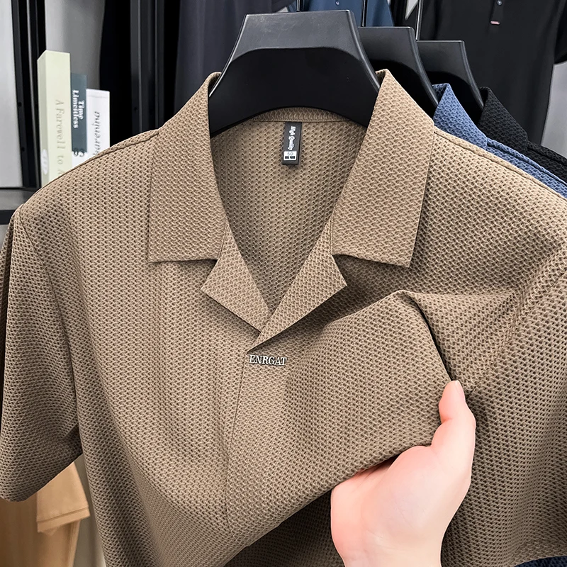 2025 Ice Silk Men Polo Shirt British Style Summer Thin Solid Casual Elastic Short Sleeved Hollow Out T-shirt Men Clothing
2025 Ice Silk Men Polo Shirt British Style Summer Thin Solid Casual Elastic Short Sleeved Hollow Out T-shirt Men Clothing
