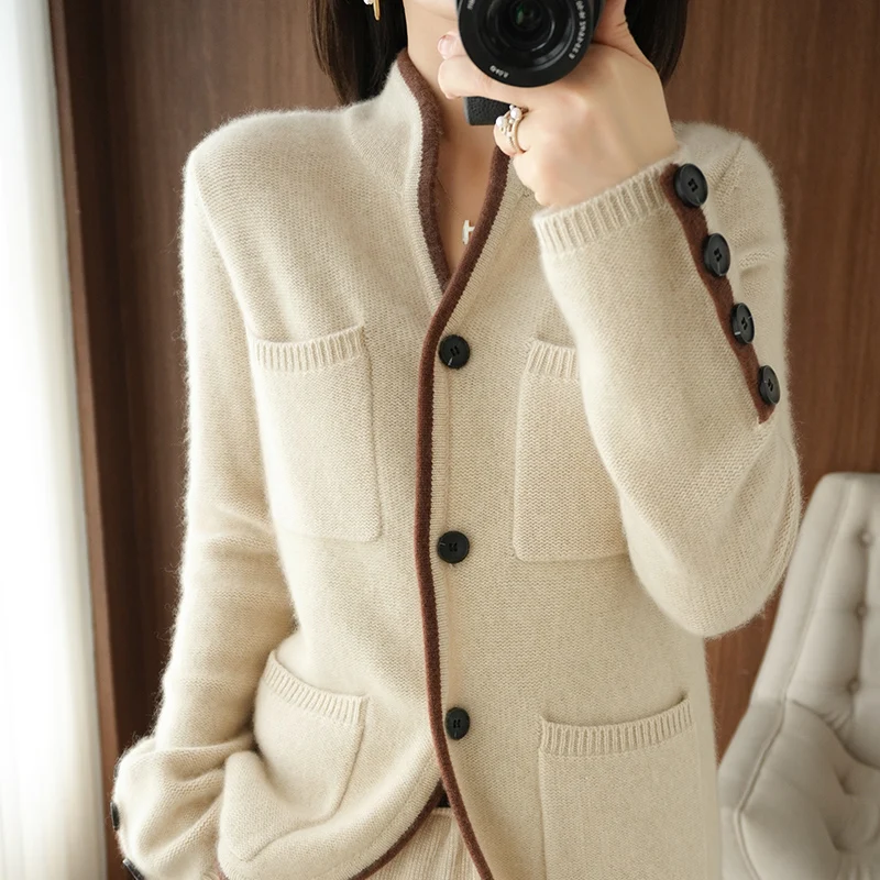 100% Wool Cashmere Sweater 2023 Autumn/Winter Women's Standing Collar Cardigan Casual Knitted Top Korean Fashion Women's Jacket
100% Wool Cashmere Sweater 2023 Autumn/Winter Women's Standing Collar Cardigan Casual Knitted Top Korean Fashion Women's Jacket