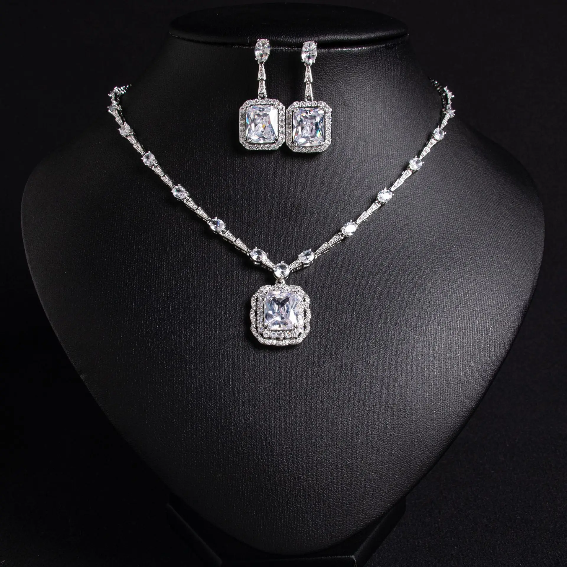 New Fashion Square Necklace Earrings Women Dress Accessories Jewelry Set of 2 for Dubai Daily Prom Wedding Holiday Gift M-530
New Fashion Square Necklace Earrings Women Dress Accessories Jewelry Set of 2 for Dubai Daily Prom Wedding Holiday Gift M-530