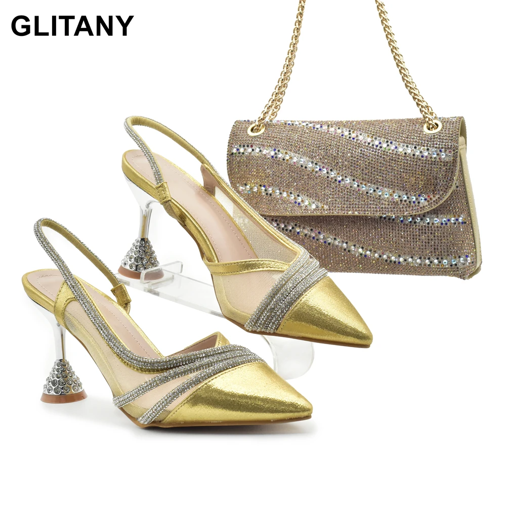 Women Bags and Shoes Set Italian Design Luxury Women's Pointed Shoes and Bag Set Party Full Diamond Decoration Metal Closure Bag
Women Bags and Shoes Set Italian Design Luxury Women's Pointed Shoes and Bag Set Party Full Diamond Decoration Metal Closure Bag