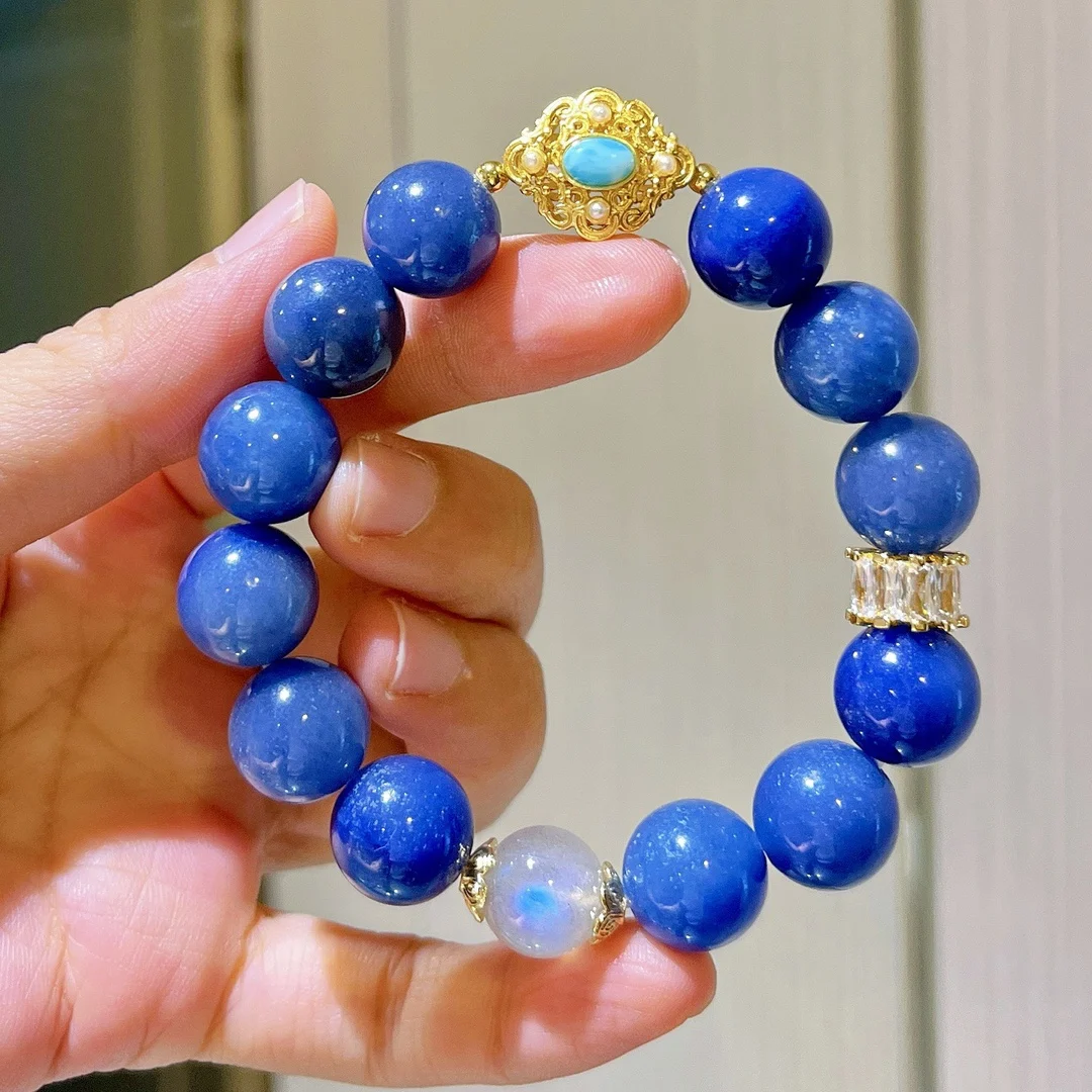 Original design large particles white blue Dongling jade mixed with natural gray moonstone contrasting crystal bracelet bracelet
Original design large particles white blue Dongling jade mixed with natural gray moonstone contrasting crystal bracelet bracelet