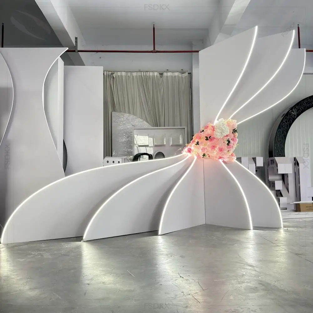 New Trendy Wedding Stage Backdrop Large Flower Shape Arch Party Event Backdrop Pvc Stand
New Trendy Wedding Stage Backdrop Large Flower Shape Arch Party Event Backdrop Pvc Stand