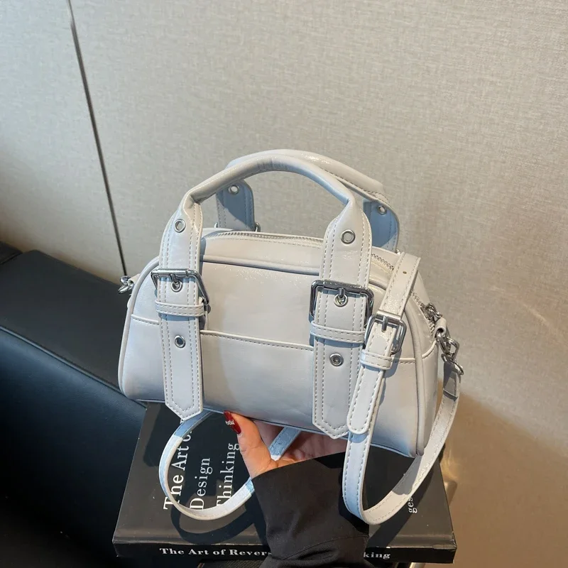 2025 Spring/Summer Handbag Bowling Bag New Fashionable Korean Small Square Bag Versatile Pu Leather Shoulder Crossbody Bag Mini
2025 Spring/Summer Handbag Bowling Bag New Fashionable Korean Small Square Bag Versatile Pu Leather Shoulder Crossbody Bag Mini