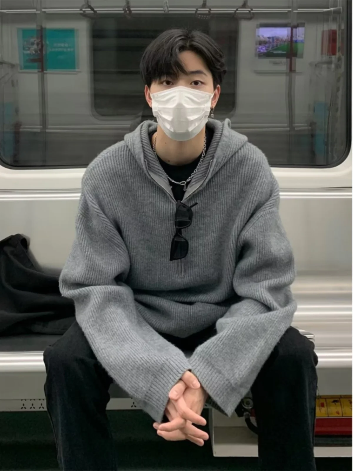 Мужская серая толстовка с короткой молнией, весенне-осенняя, в японском ретро-стиле, модный вязаный свитер, повседневная одежда премиум-класса
Мужская серая толстовка с короткой молнией, весенне-осенняя, в японском ретро-стиле, модный вязаный свитер, повседневная одежда премиум-класса